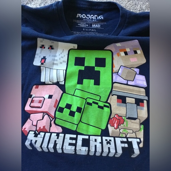 Lot of 3 boys MINECRAFT short-sleeve T-shirts small and X small - Picture 4 of 4